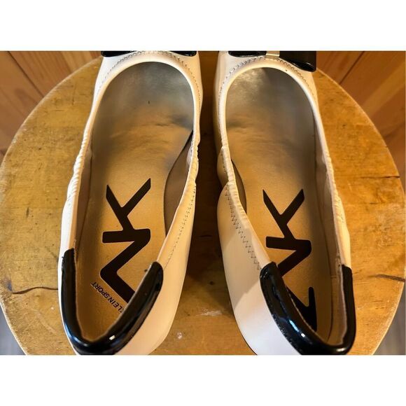 Anne Klein Sport Black Cream 1.75” Wedges Shoes Cap toe bow Size 7.5 Business Ca - Picture 5 of 8